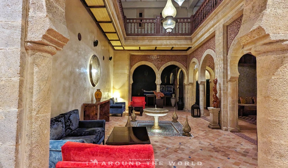 【摩洛哥住宿】到摩洛哥必住傳統庭院民宿，Riad與Dar有什麼差別？怎麼訂房？
