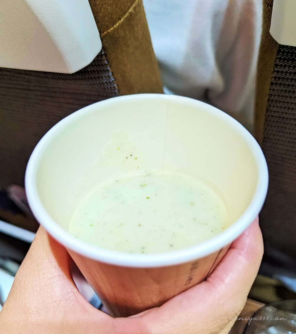【國外旅遊】星宇航空A321neo真實體驗，機上吃胡同燒肉&蜷尾家冰淇淋、喝隱藏版特調、享用免費WiFi